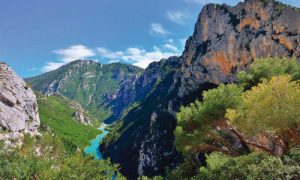 c.A.m.M.iniamo in alta Provenza (Francia) nelle gole del Verdon